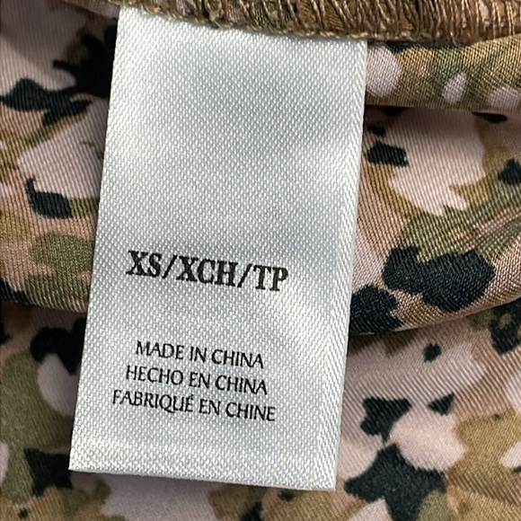 NWT Sanctuary Silky Abstract Floral Short Sleeve Button Front Pajama Lounge Top - Picture 11 of 13